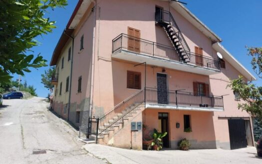 Ref 034 PanoramIc semi-detached house