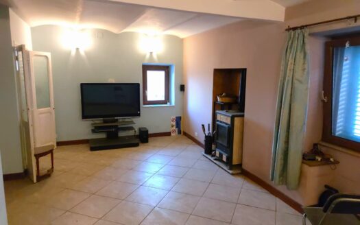 Ref 103 Stunning country property with 2 houses